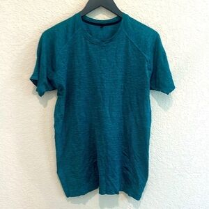 Alphalete XL gym t shirt men’s